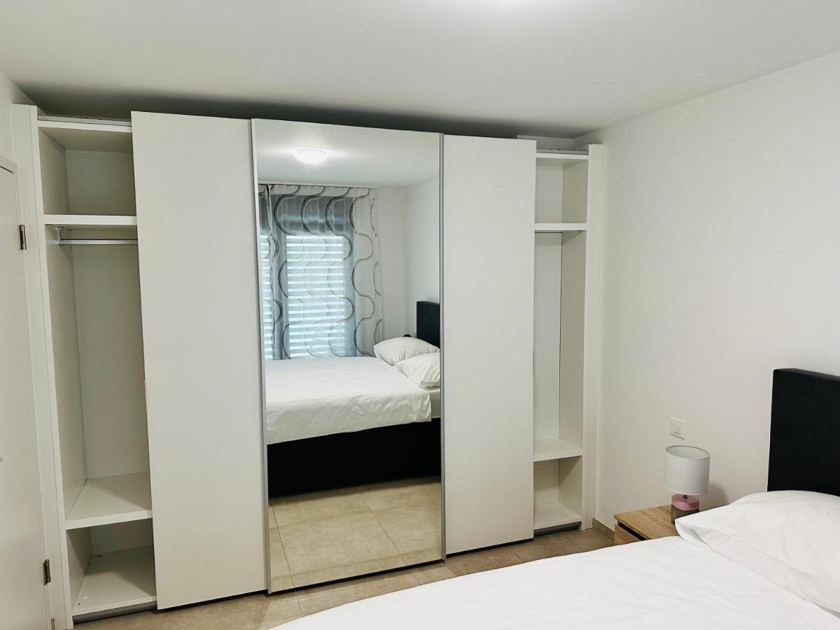 Residenza Diamante Apartment โลการ์โน ภายนอก รูปภาพ