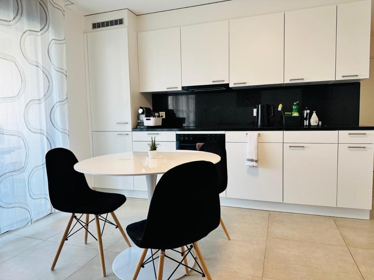 Residenza Diamante Apartment โลการ์โน ภายนอก รูปภาพ